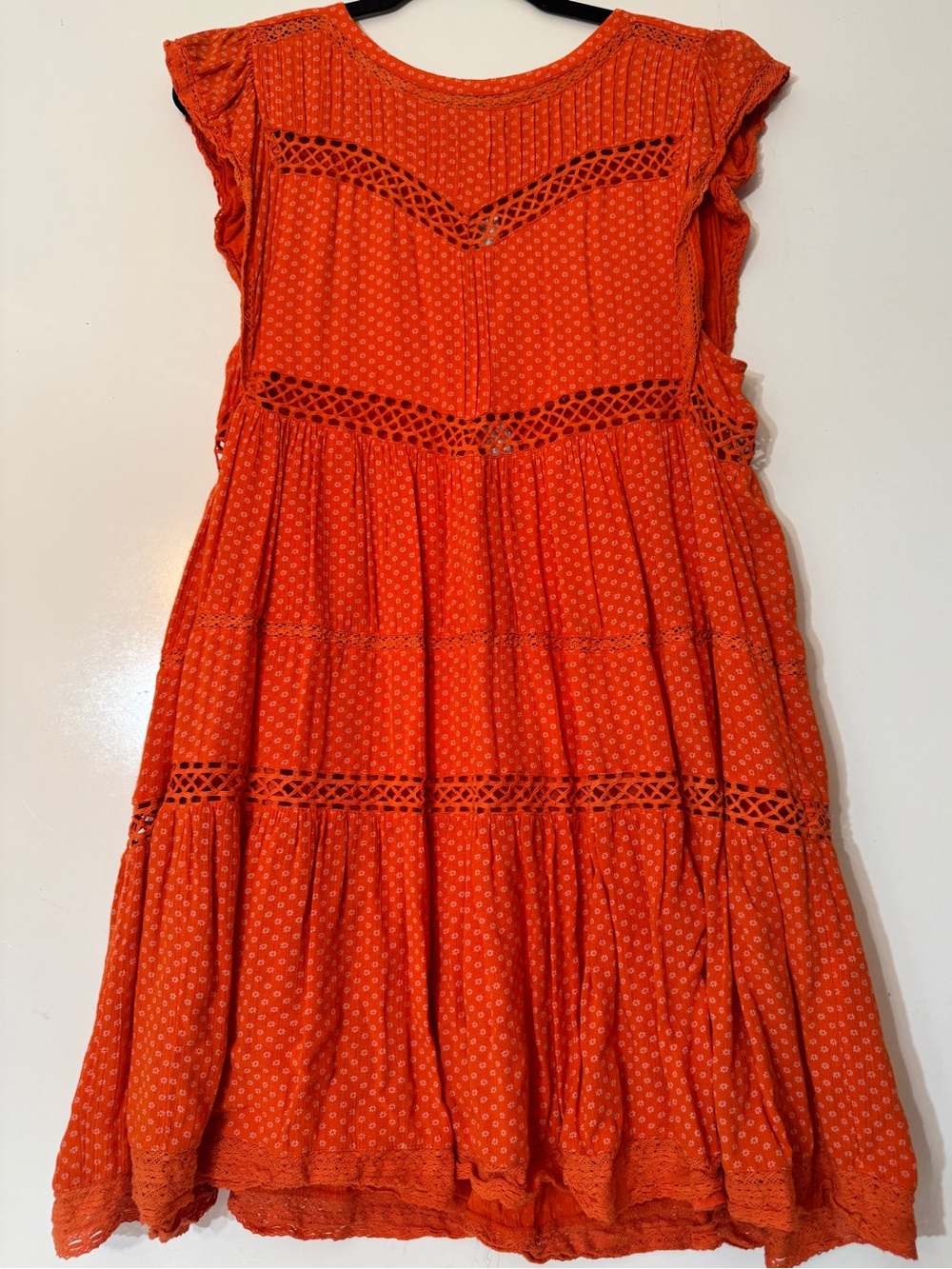 FREE PEOPLE BOHO DRESS! GREAT FOR AN ESSENTIAL THROW ON QUICK OUTFIT!